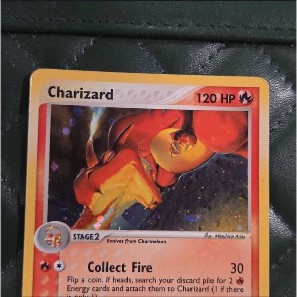 Charizard 100/97 Holo Rare – Skyridge 2003 – EX E-Series Pokémon Card(Creasing) - Picture 4 of 8